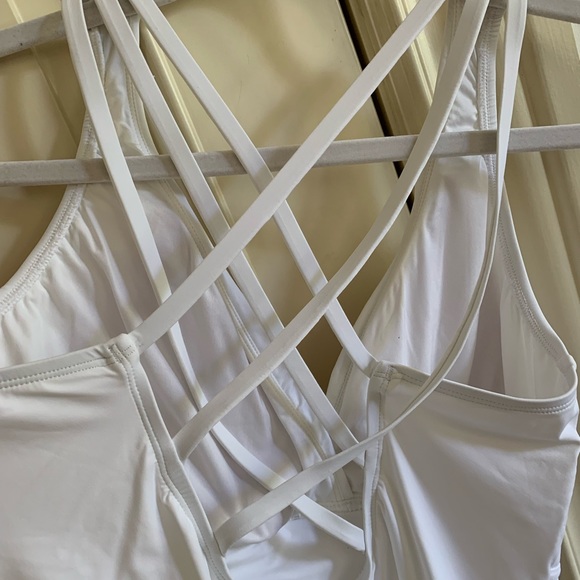 LA BLANCA Swimsuit - Picture 5 of 11